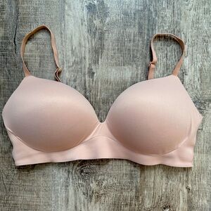 Incredible by Victoria’s Secret padded no wire bra